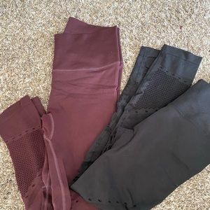 NWOT Seamless Victoria Secret workout leggings!